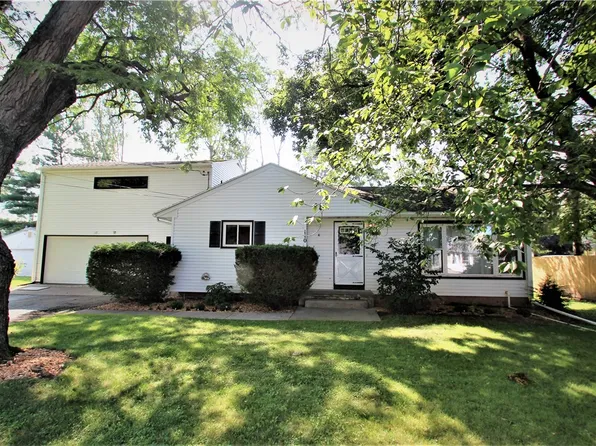 110 Smith St, Brockport, NY 14420