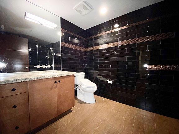 5th image of 418 E Las Tunas Dr Unit 3C