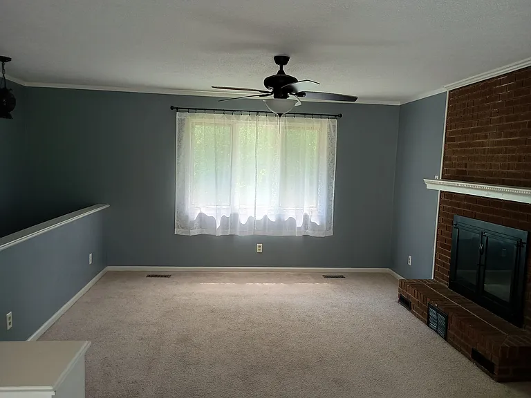 6413 Martin Cir — Photo 3