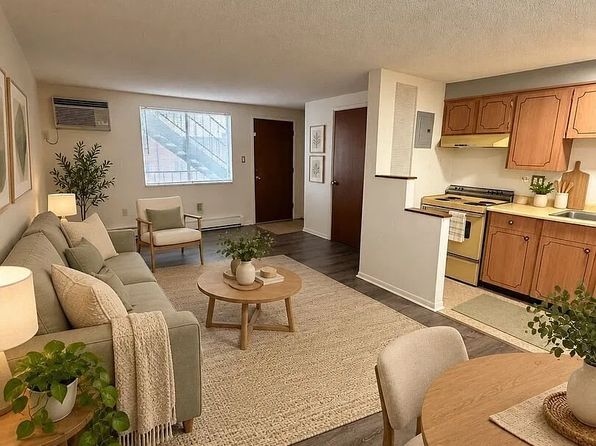 3305 S Clarkson St #306