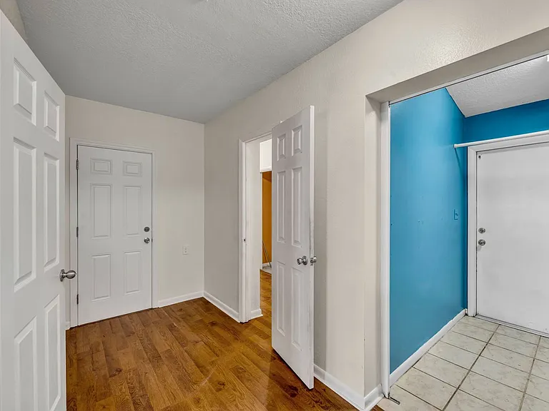 1816 Mizell Ave — Photo 28