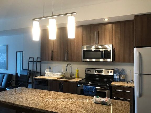 5th image of 238 Besserer St #308