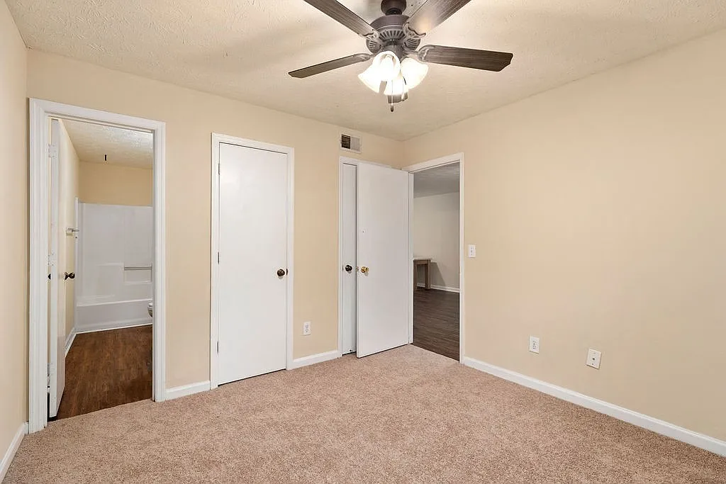 2 bed, 855 sqft, $1,200 — Photo 4