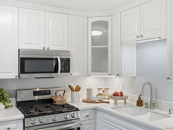 5th image of 4950 Coronado Ave Unit 2
