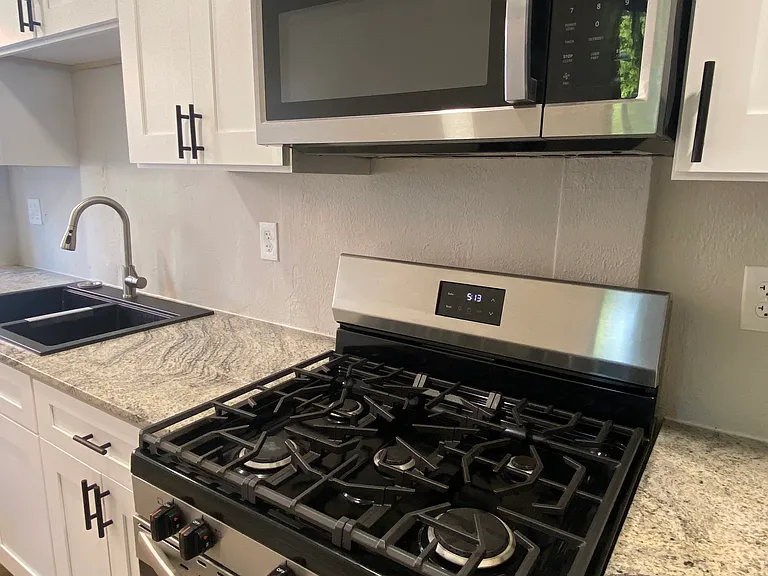 4275 Ellenwood Ave #4 — Photo 7