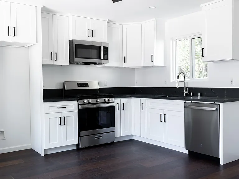 17352 Kingsbury St — Photo 14