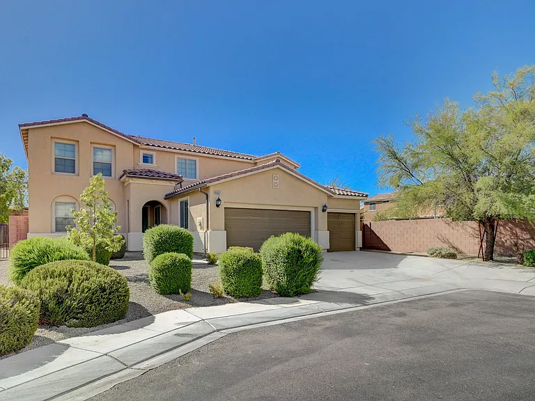 6637 Cliff Shore Ct — Photo 2