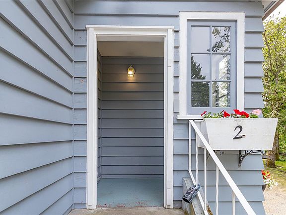 5th image of 6755 Wallace Dr #2