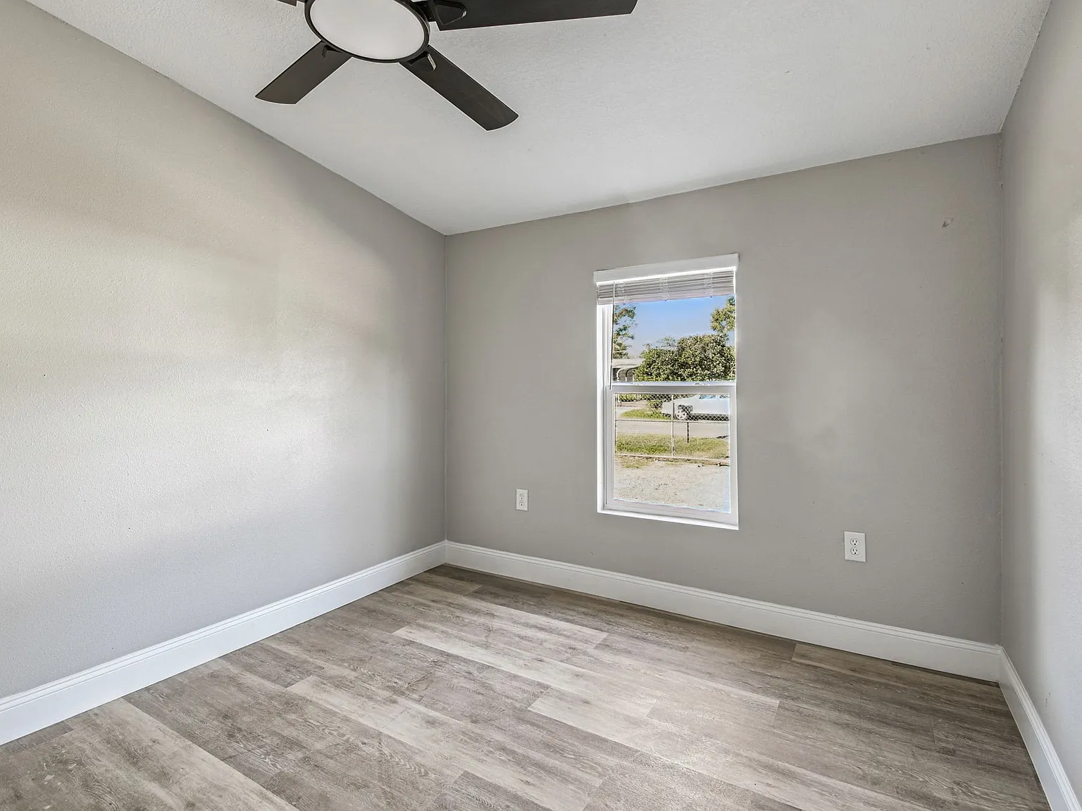 4 bed, 1458 sqft, $2,250 — Photo 3