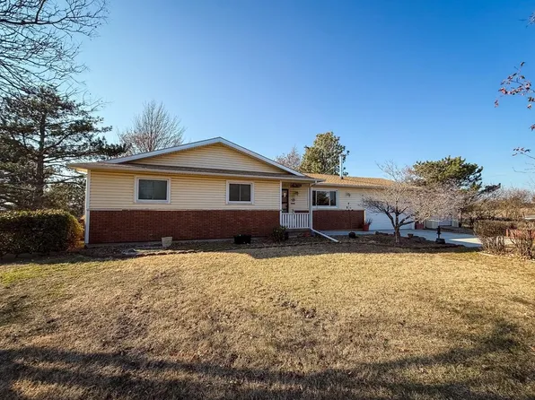 3632 S Knoll Ln, Salina, KS 67401