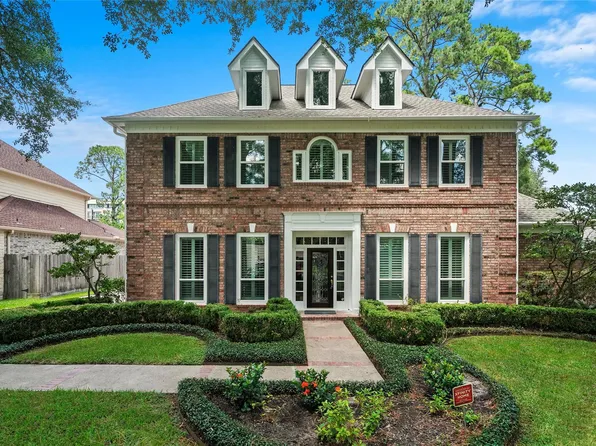 11918 Queensbury Ln, Houston, TX 77024