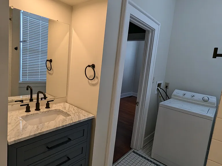 1332 Broadway St — Photo 26