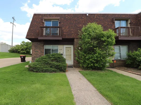 4124 N Westport Ct, Peoria, IL 61615
