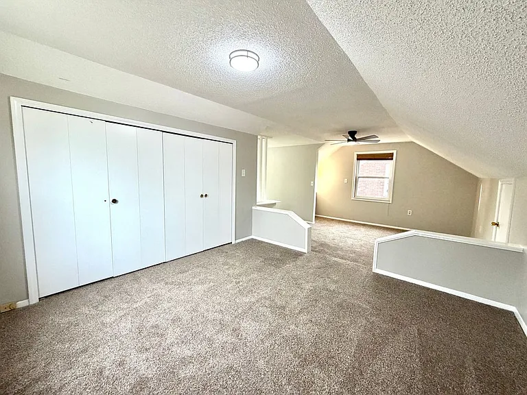 18235 Tracey St — Photo 34