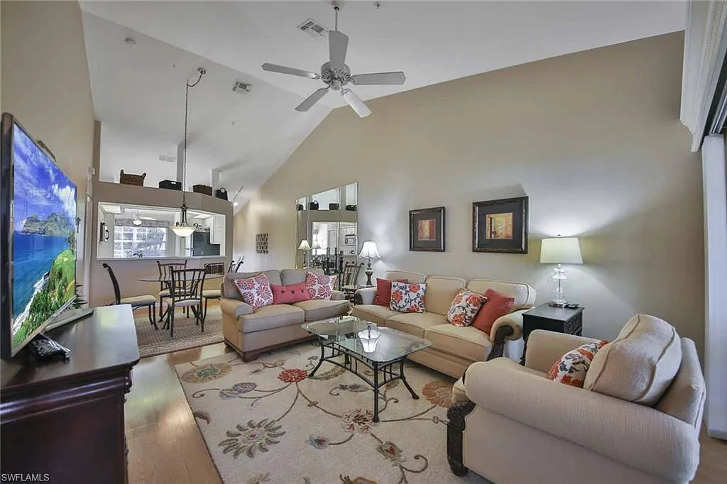 2 bed, 2.0 bath, 1339 sqft, $5,500 — Photo 3