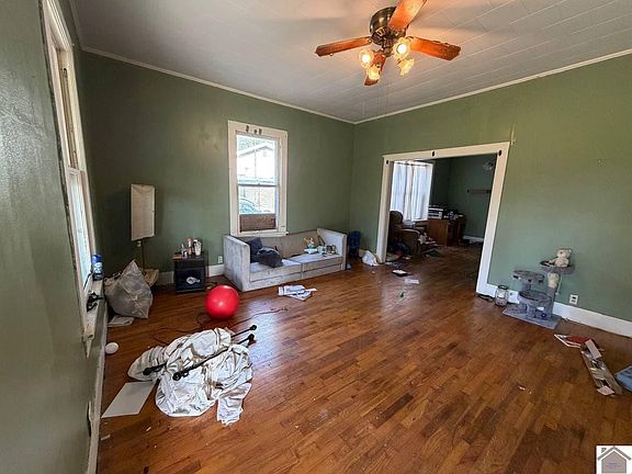 3rd image of 300 5th St