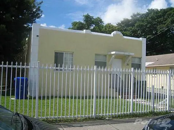 30 NW 53rd St, Miami, FL 33127