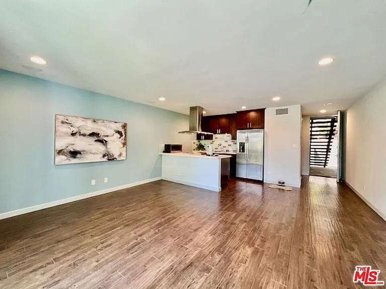 1920 Hillcrest Rd #8 — Photo 9