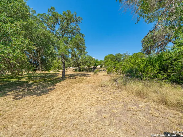 371 Lake Country, Lakehills, TX 78063