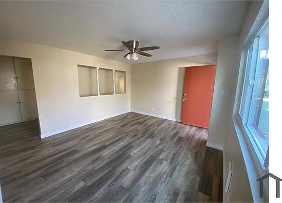 2nd image of 1530 W 20th St APT A