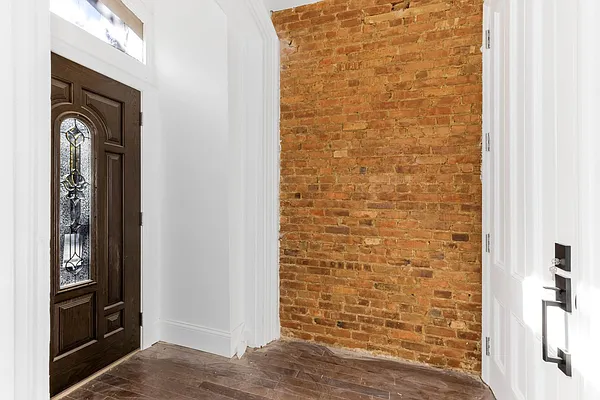 Rented by Douglas Elliman | media 24