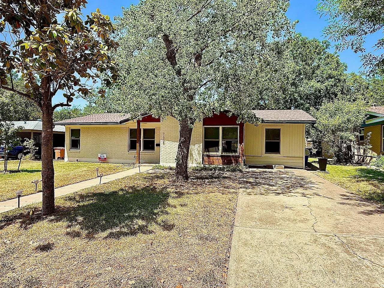 3 bed, 2.0 bath, 1491 sqft, $3,550 — Photo 2