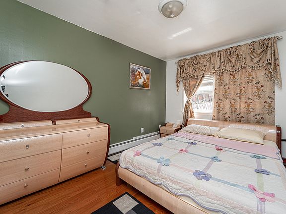 5th image of 21-18 33rd Ave #1K