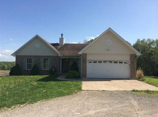 442 Hammett Rd, Winfield, MO 63389