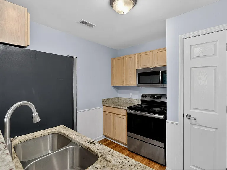 2262 Folly Rd #1G — Photo 9