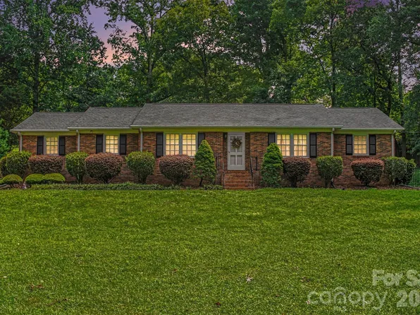 1204 Dumbarton Rd #3, Gastonia, NC 28054