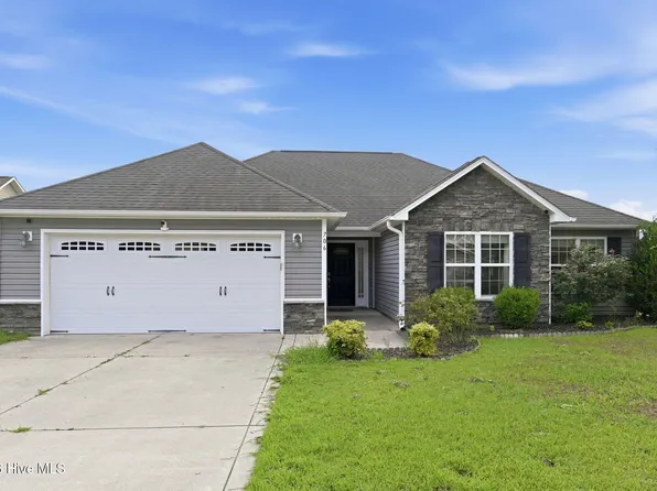 706 Opus Court, Richlands, NC 28574