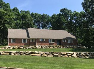 82 Lookout Mountain Dr, Manchester, CT 06040