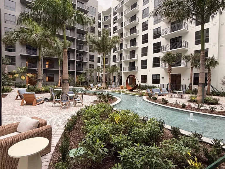 12400 Biscayne Blvd #605 — Photo 1