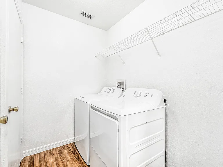 Brookwood Forest Apartments — Photo 50