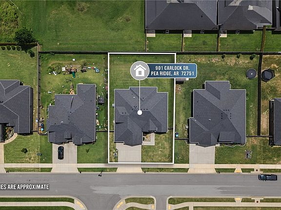 5th image of 901 Carlock Dr