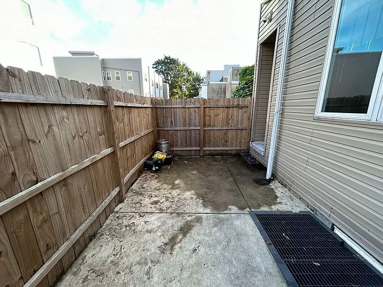 1945 N Marshall St #A — Photo 37