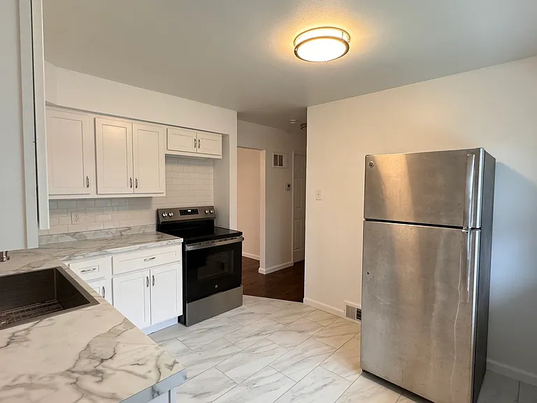 145 Monica Dr — Photo 5