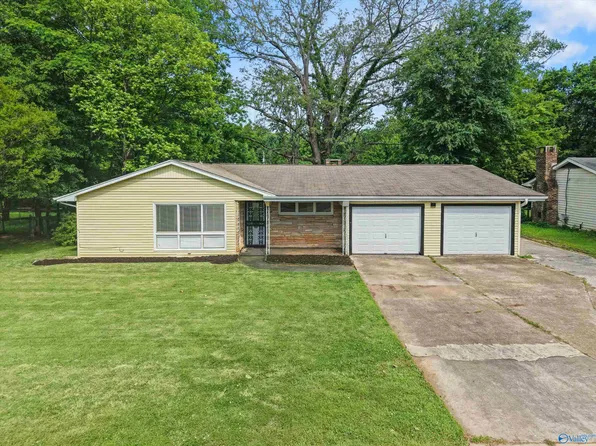908 Speake Rd NW, Huntsville, AL 35816