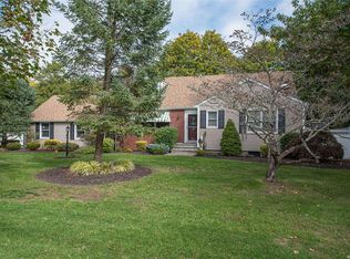 33 Namkee Rd, Blue Point, NY 11715