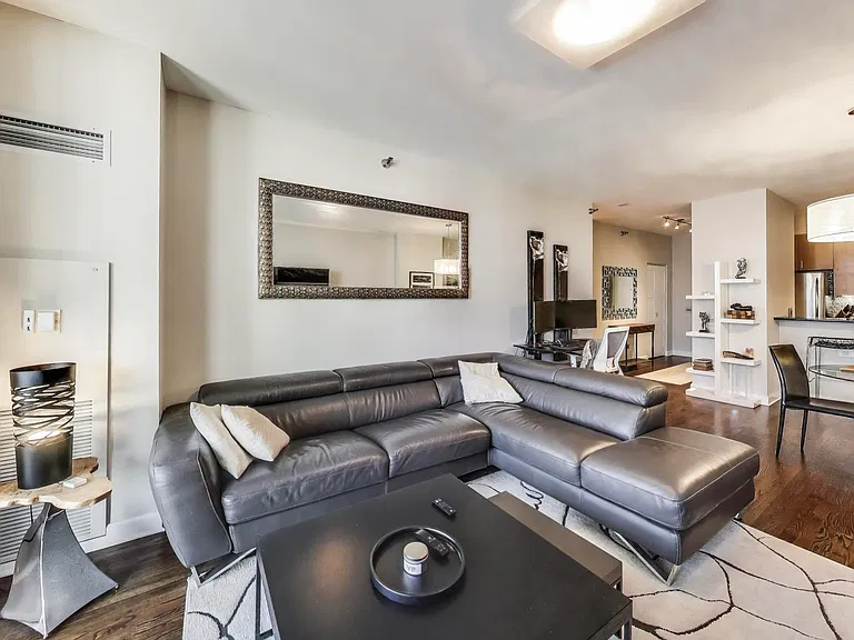 330 N Jefferson St #1703 — Photo 7