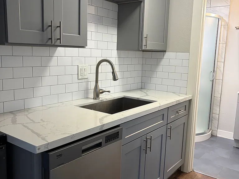 923 SW Holden St #1 — Photo 6