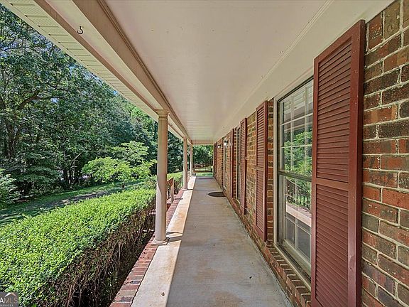 5th image of 403 S Sequoyah Cir NE