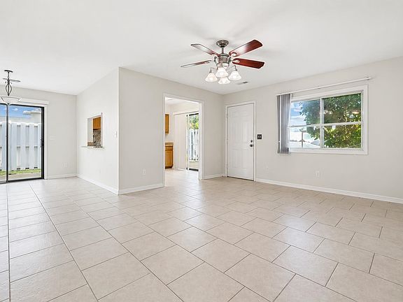 3rd image of 1381 Turkey Ridge Rd. #D
