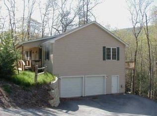 90 Indial Mound Trl, Fairview, NC 28730