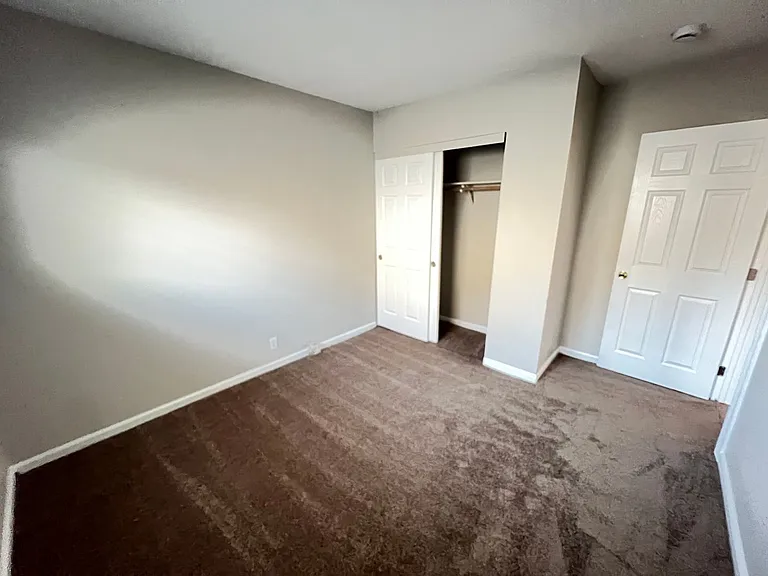 2301 E Brooks Ave — Photo 13
