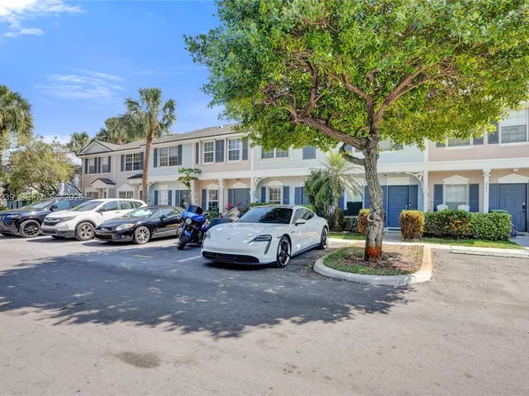 5388 Jubilee Way, Pompano Beach, FL 33063