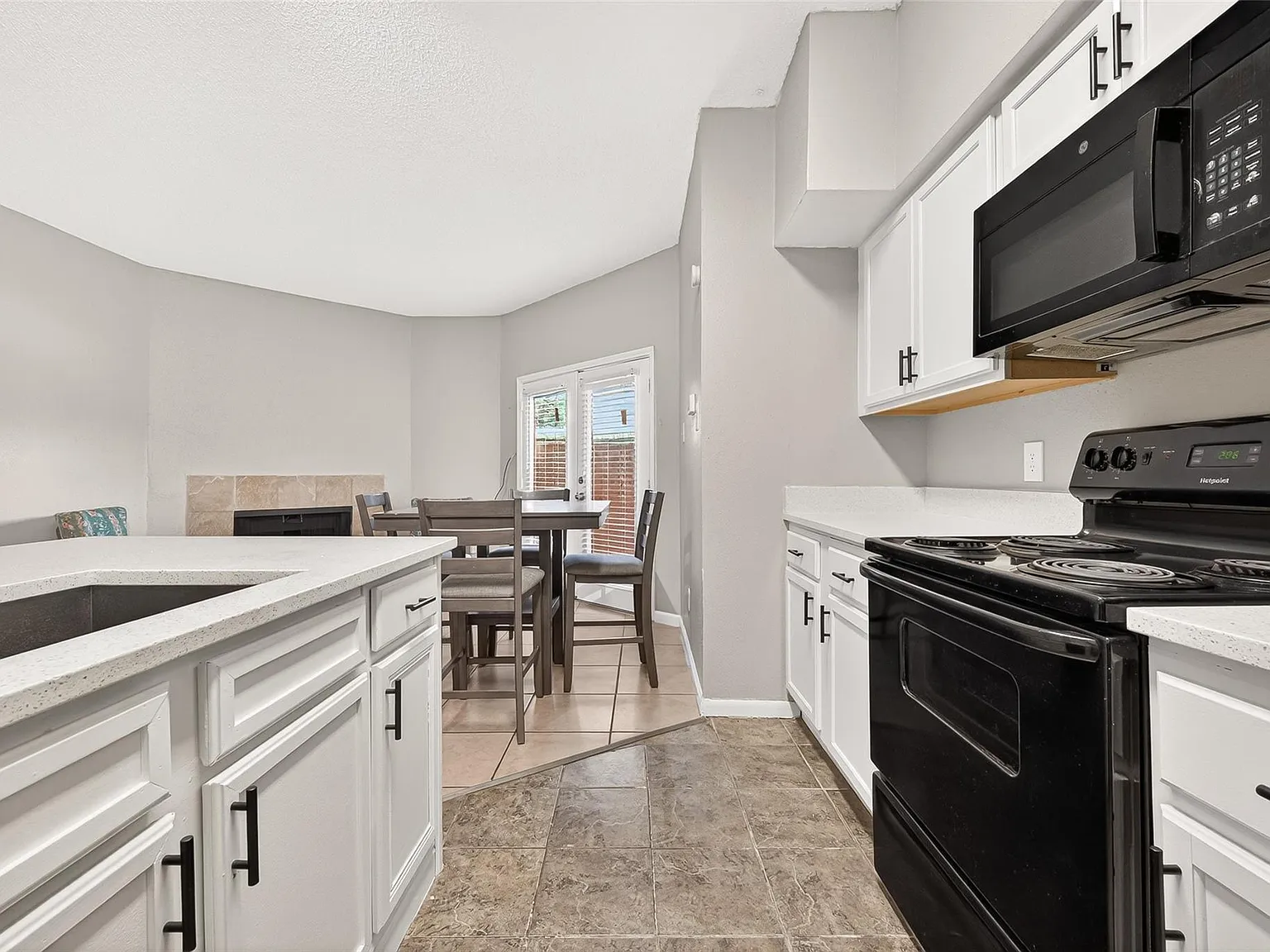 1 bed, 1.0 bath, 591 sqft, $850 — Photo 3