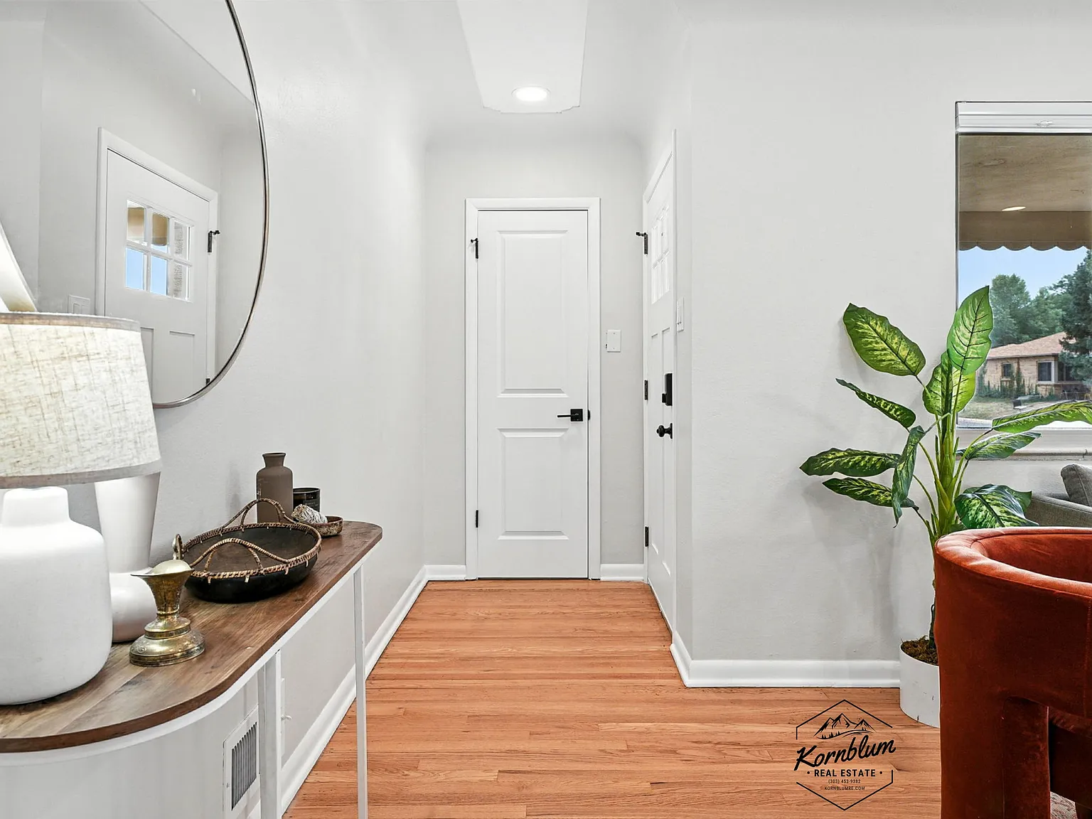 6 bed, 2472 sqft, $3,600 — Photo 3