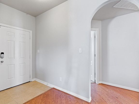 4th image of 1205 Montell Ln