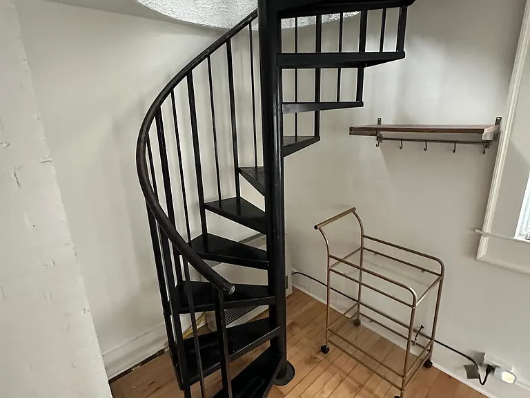 440 W Utica St #2 — Photo 2